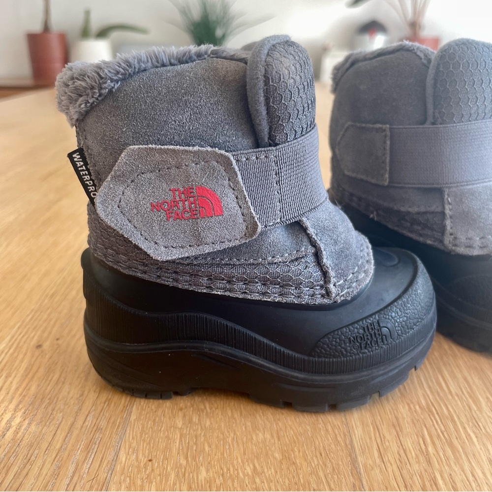 The North Face Kids Gray Winter Boots Size 4